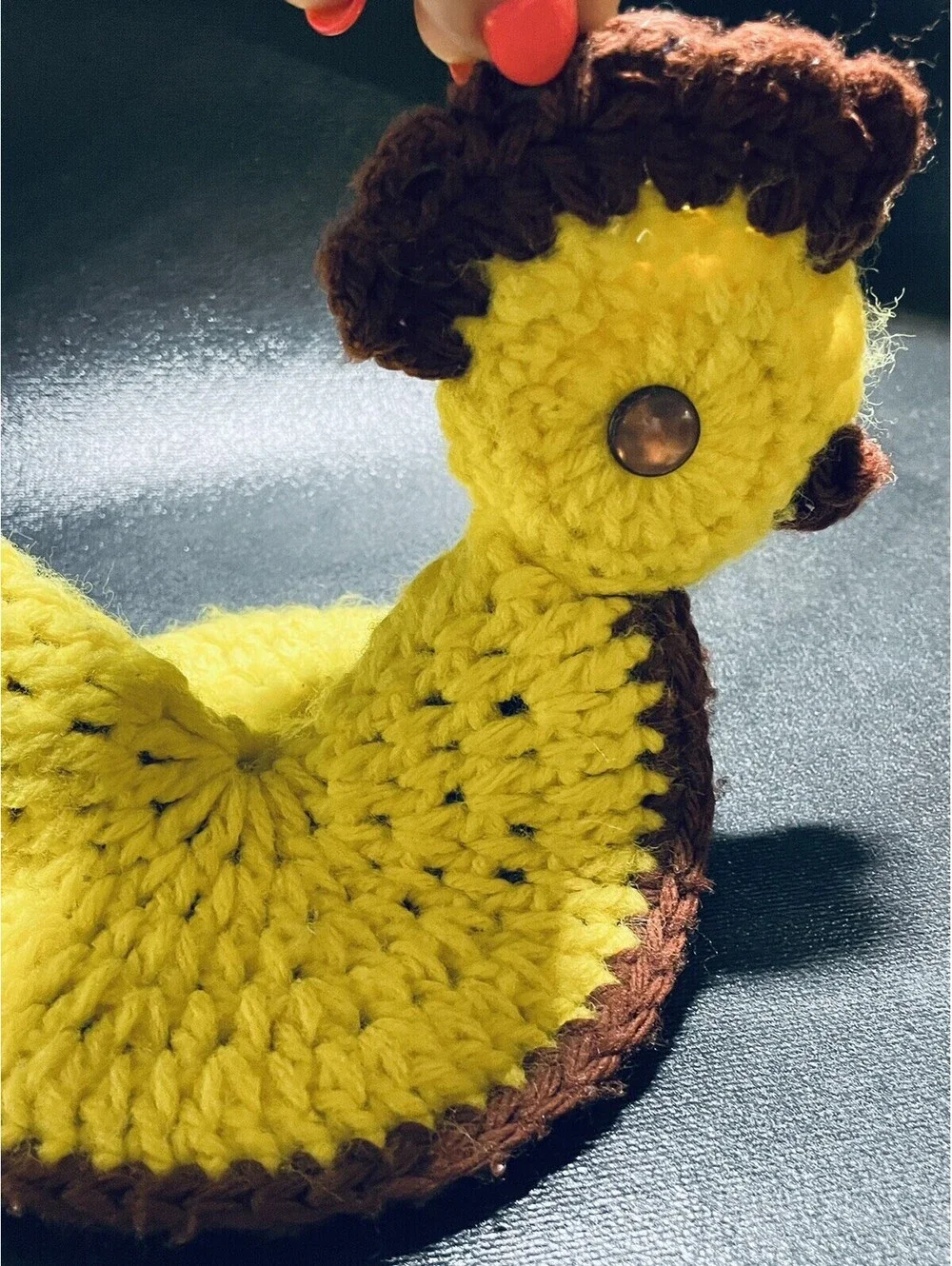 Vtg Handmade 1960s Crochet Teapot Cover Kitschy Chicken Hen Decor Yellow Brown